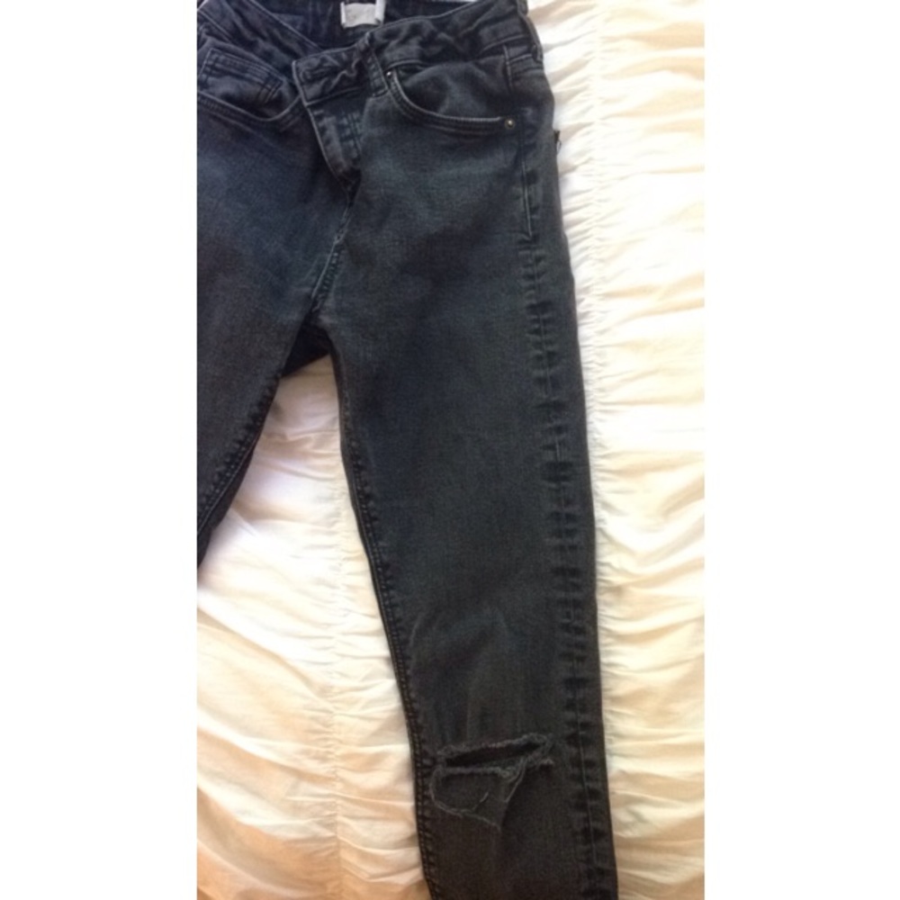 High Waisted Distressed Jeans